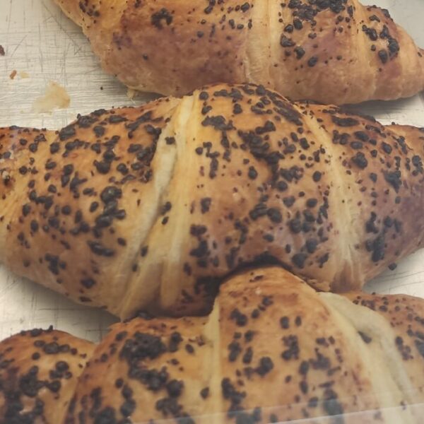Croissant relleno de chocolate