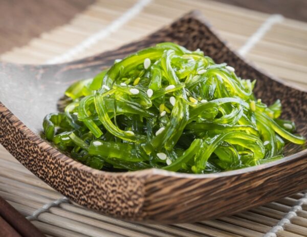 1. ENSALADA DE ALGA AWAKE (ENTRANTES)