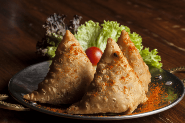 01. SAMOSA (ENTRANTES)